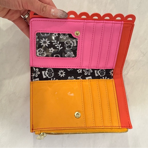 🔥Pixar Loungefly Wallet CoCo NWOT 🔥 - Picture 3 of 5